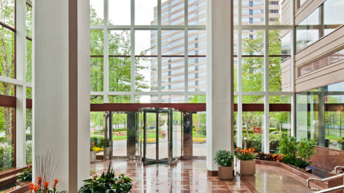 1650 Tysons Boulevard lobby