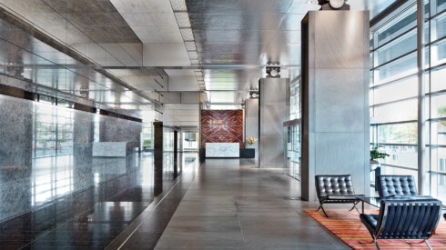 1800 Tysons Boulevard lobby