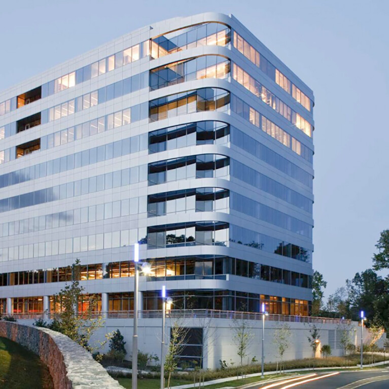 2000 Tower Oaks Boulevard exterior