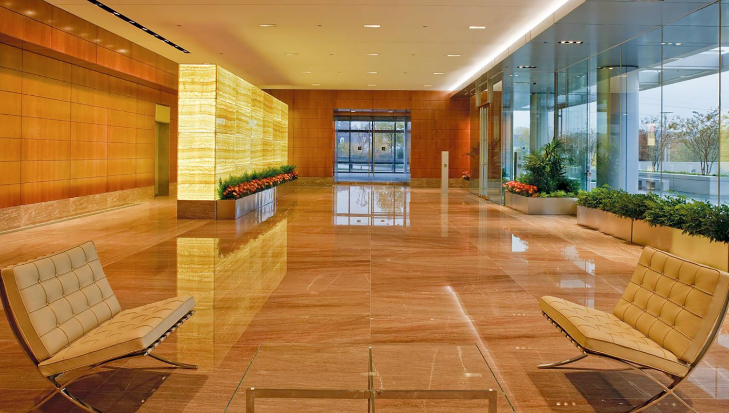 2000 Tower Oaks Boulevard lobby