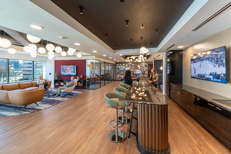 1650 Tysons Boulevard amenity space